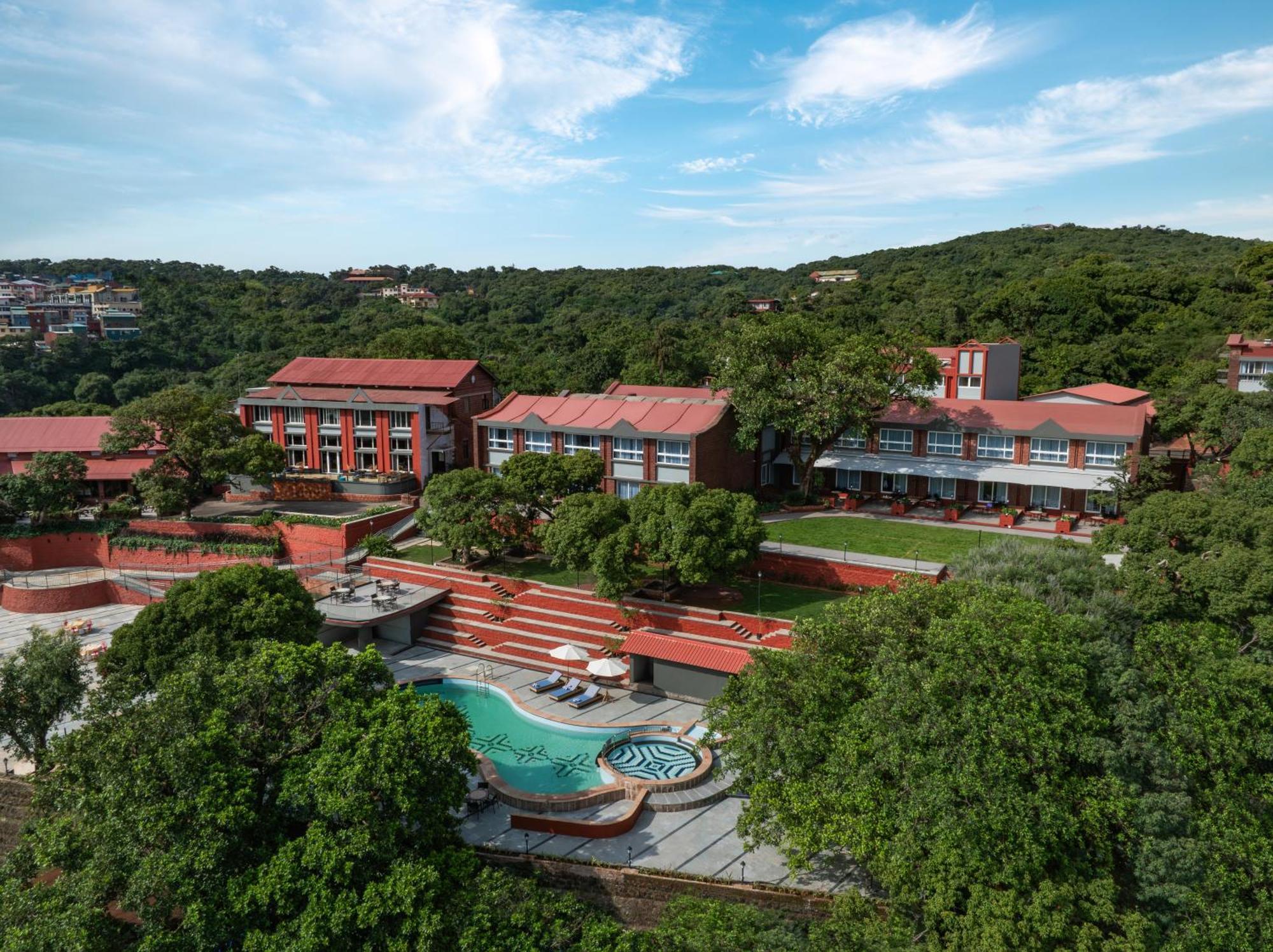 Fountain, Mahabaleshwar - Ihcl Seleqtions Hotel Exterior photo